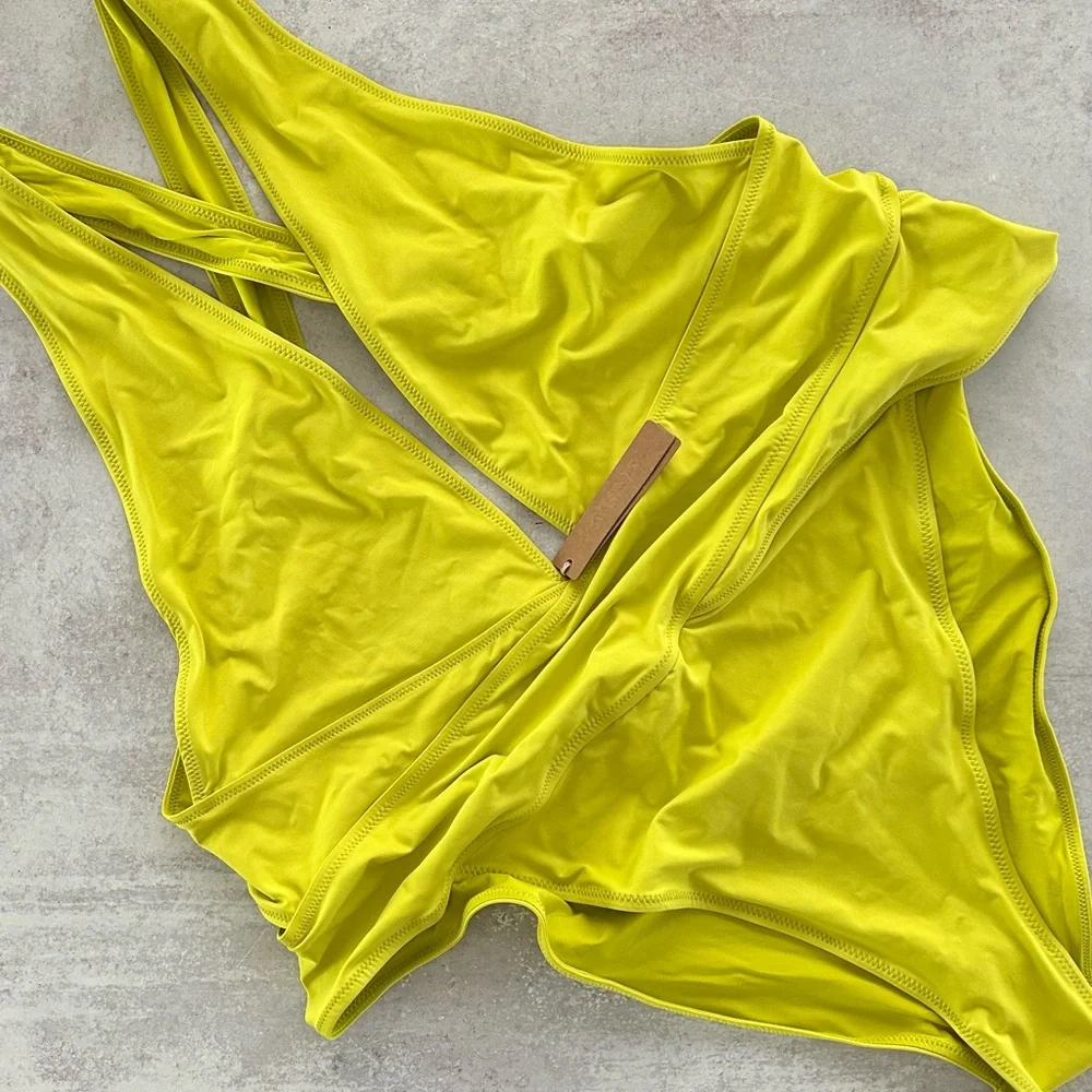 SKIMS Signature Swim Plunge Monokini Cut Out One Piece Swimsuit in Citrus 4X NWT